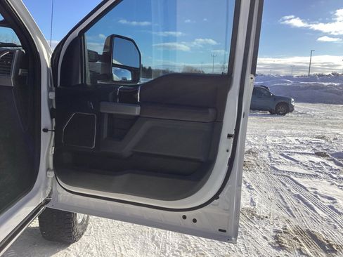 Used 2017 Ford F250 Platinum w/ Platinum Ultimate Package image 8