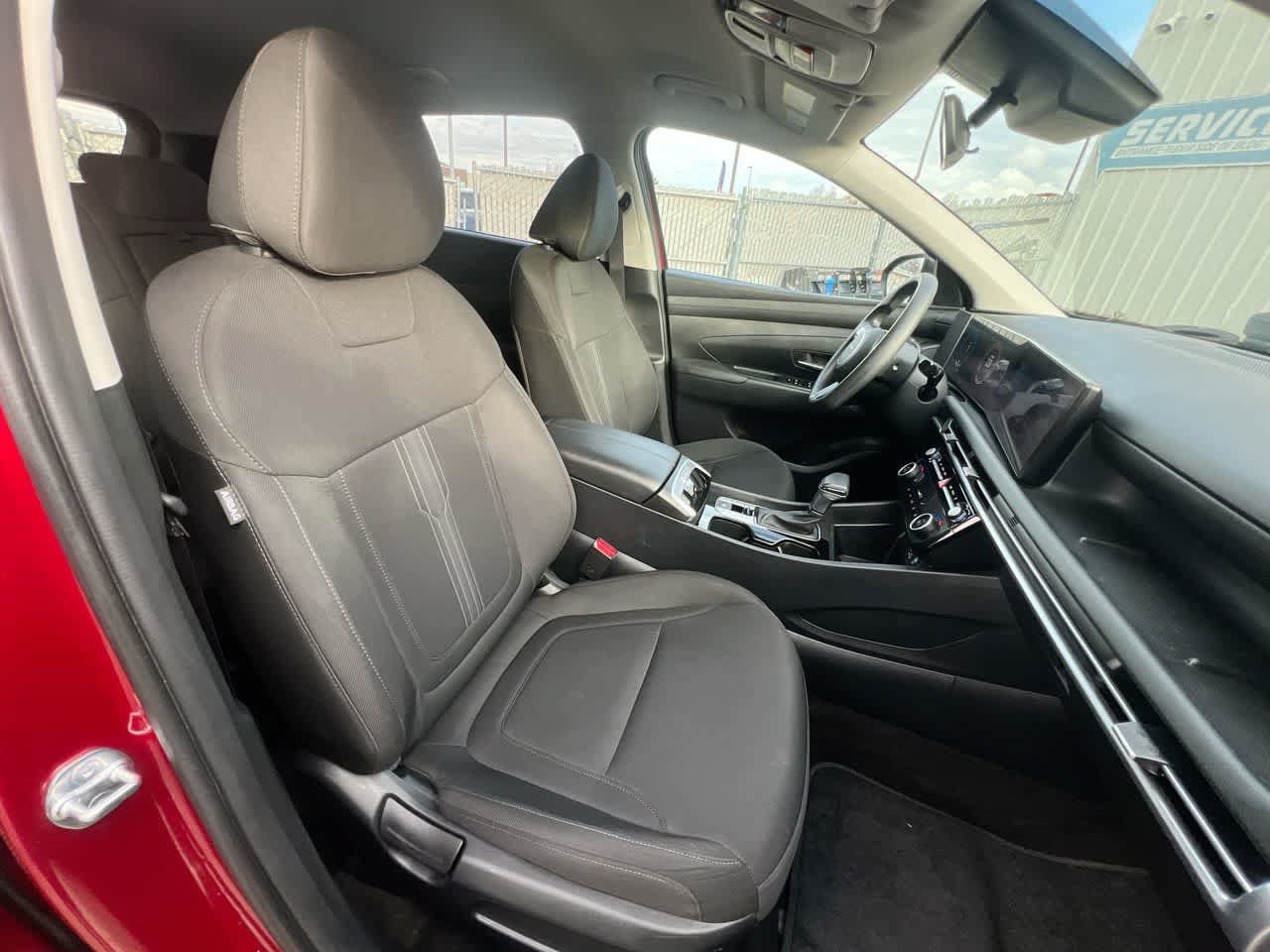 Used 2025 Hyundai Tucson SEL AWD/4WD image 28