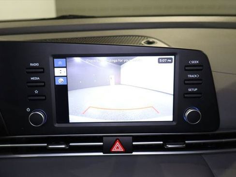 Used 2024 Hyundai Elantra SE FWD image 25