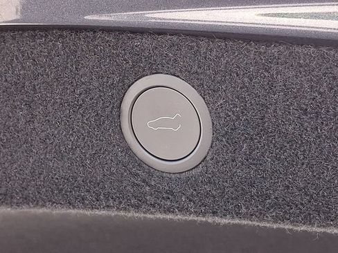 Used 2025 Tesla Model 3 Long Range RWD image 33