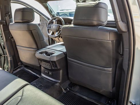 Used 2025 Toyota Tundra Platinum AWD/4WD image 34