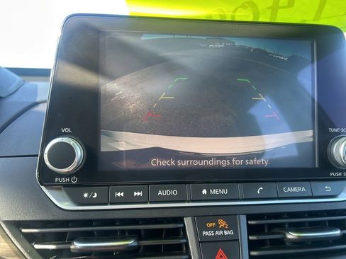 Used 2025 Nissan Altima 2.5 SV image 21