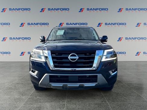 Used 2022 Nissan Armada SL w/ Captain's Chairs Package image 8