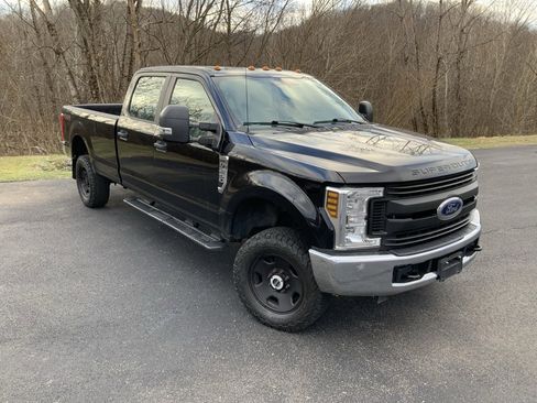 Used 2019 Ford F250 XL w/ Power Equipment Group image 2