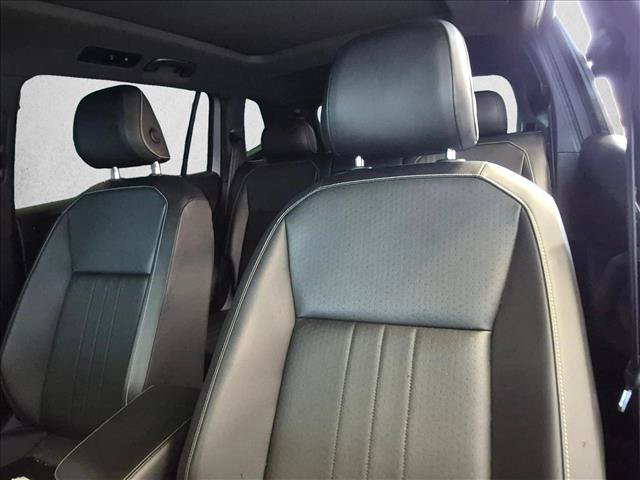 Used 2022 Volkswagen Tiguan SE R-Line FWD image 12