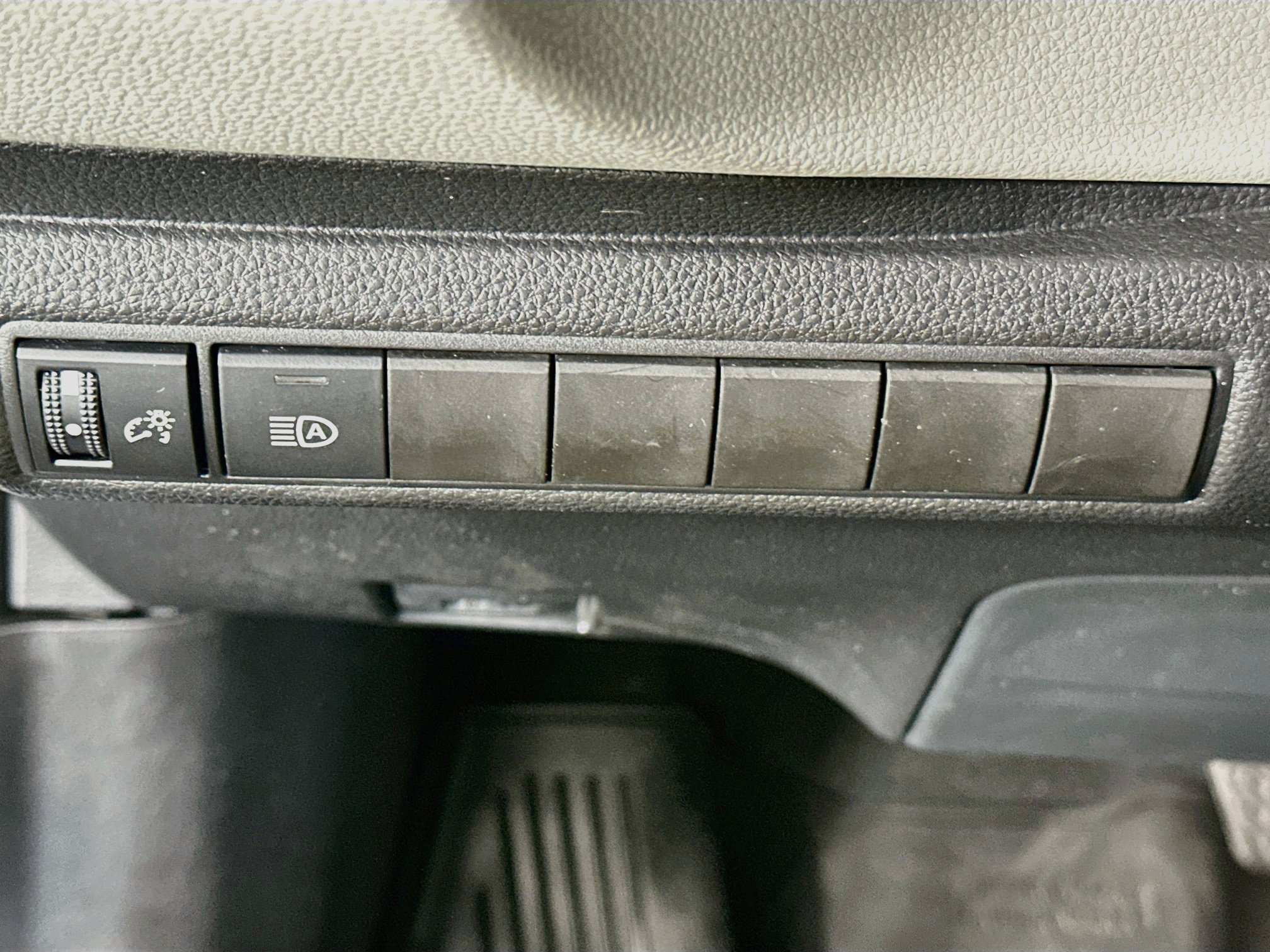 Used 2026 Toyota Corolla LE FWD image 16