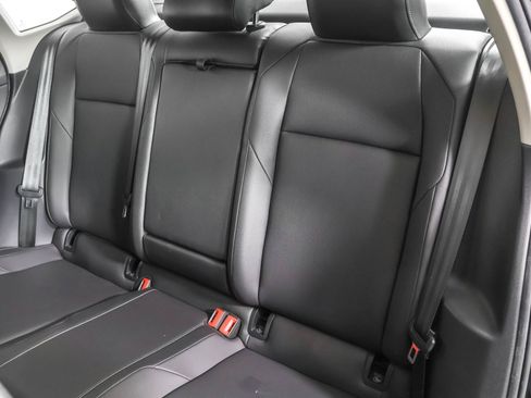 Used 2019 Volkswagen Jetta SEL w/ Cold Weather Package FWD image 37