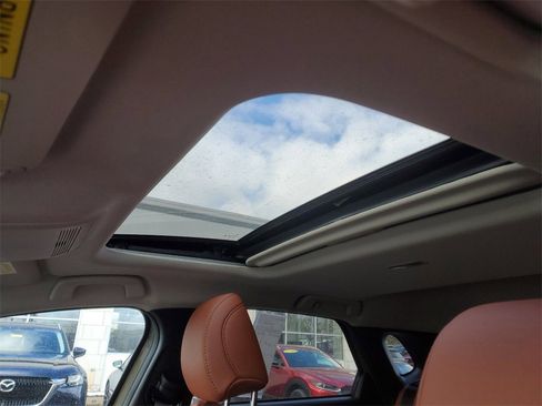 Used 2025 MAZDA CX-30 Carbon image 16