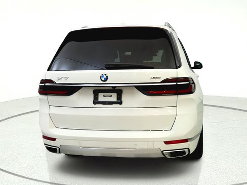 Used 2023 BMW X7 xDrive40i AWD/4WD image 6