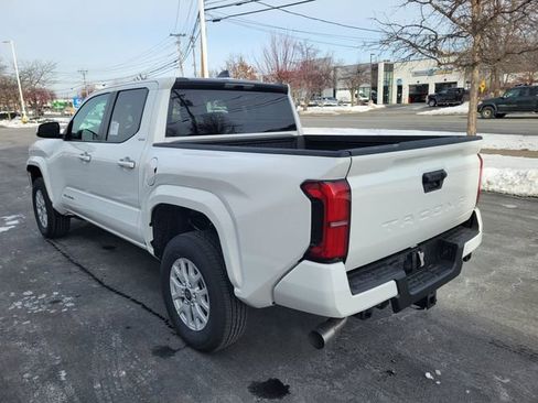 New 2026 Toyota Tacoma SR5 RWD image 7