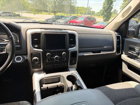 Used 2019 RAM 1500 Big Horn AWD/4WD image 29