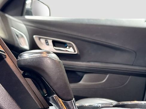 Used 2016 Chevrolet Equinox LTZ w/ Enhanced Convenience Package image 12