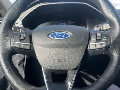 Used 2020 Ford Escape SE image 19