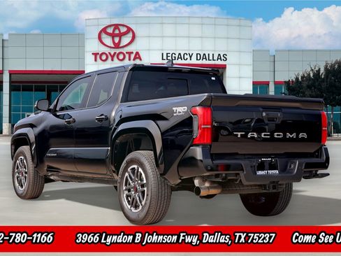 Used 2025 Toyota Tacoma TRD Sport w/ TRD Sport Upgrade Package image 7