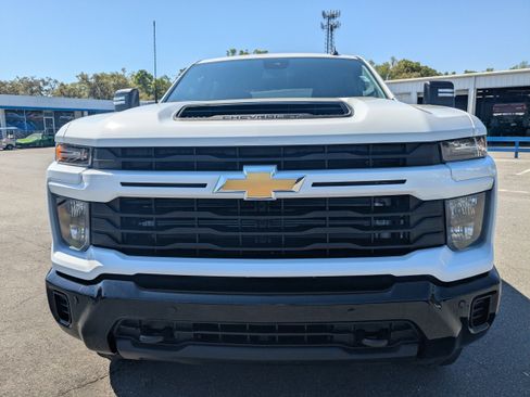 New 2026 Chevrolet Silverado 2500 Custom w/ Custom Value Package AWD/4WD image 9