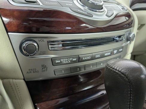 Used 2019 INFINITI Q70 L 3.7 image 22