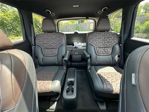 New 2025 Nissan Armada Platinum Reserve image 10