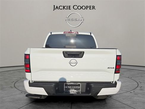 New 2025 Nissan Frontier SV image 4