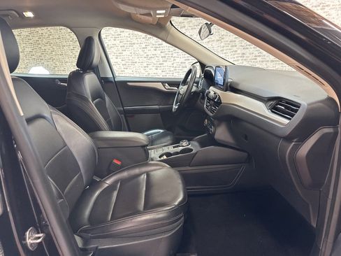 Used 2020 Ford Escape SEL image 11