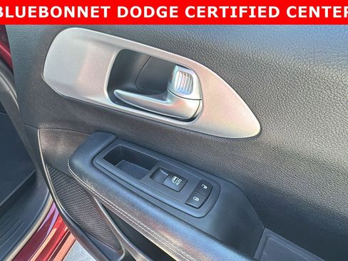 Used 2018 Chrysler Pacifica Touring-L w/ Premium Audio Group image 28