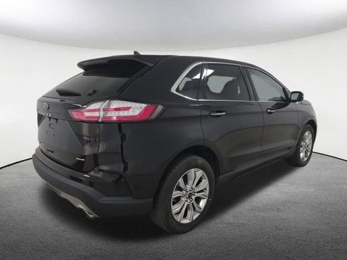 Used 2024 Ford Edge Titanium AWD/4WD image 2