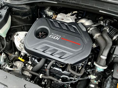 Used 2020 Hyundai Santa Fe Limited image 32