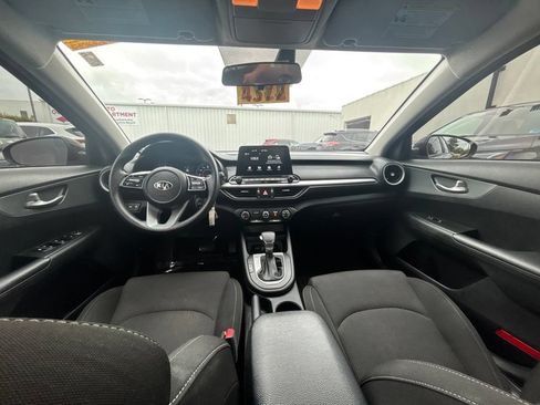 Used 2021 Kia Forte LXS FWD image 19