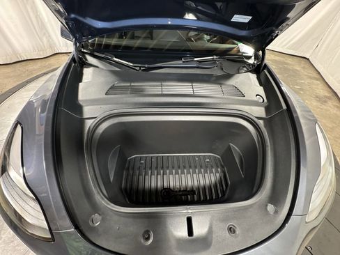 Used 2022 Tesla Model Y Performance image 33