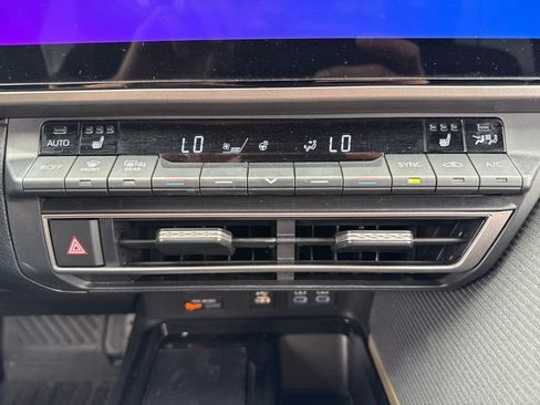 Used 2026 Toyota Camry SE w/ Multimedia Upgrade Package FWD image 30