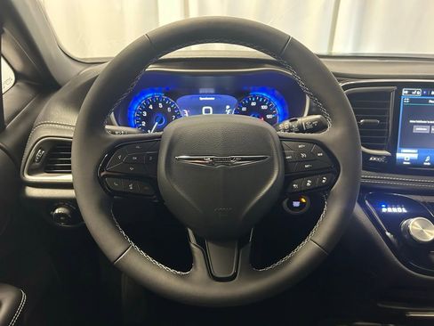 New 2026 Chrysler Pacifica Select image 9