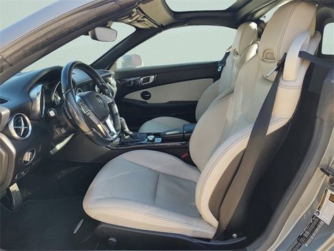 Used 2015 Mercedes-Benz SLK 250 image 26