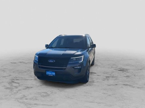 Used 2018 Ford Explorer Sport w/ Equipment Group 401A image 3