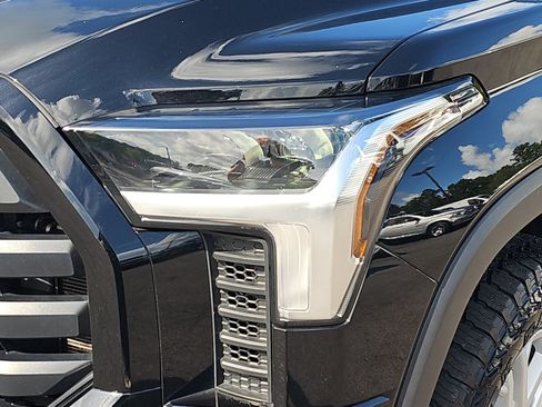 Used 2023 Toyota Tundra SR5 w/ SR5 Convenience Package AWD/4WD image 27
