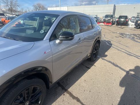 Used 2025 Acura ADX A-Spec image 5
