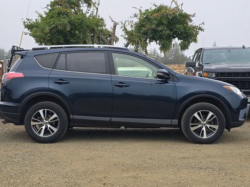 Used 2017 Toyota RAV4 XLE w/ All Weather Liner Package AWD/4WD image 3