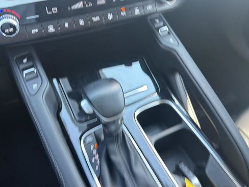 Used 2024 Kia Telluride EX w/ EX Captain's Chair Package FWD image 30