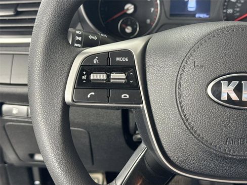 Used 2019 Kia Sorento L image 17