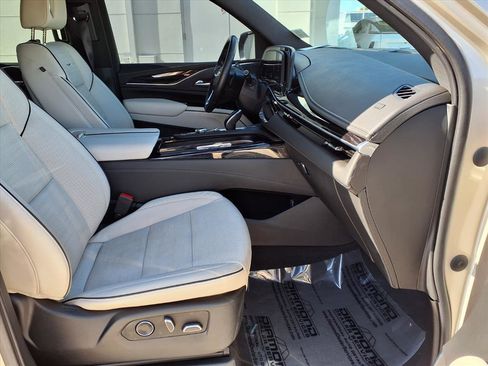 Used 2021 Cadillac Escalade Sport w/ Driver Assist Tech Package image 9