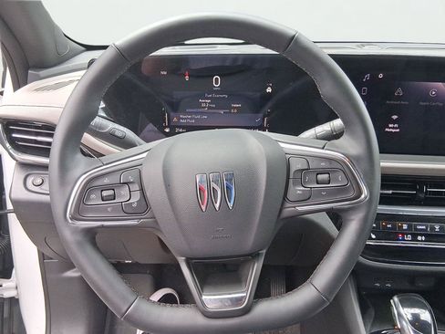 Used 2025 Buick Envista Avenir FWD image 12