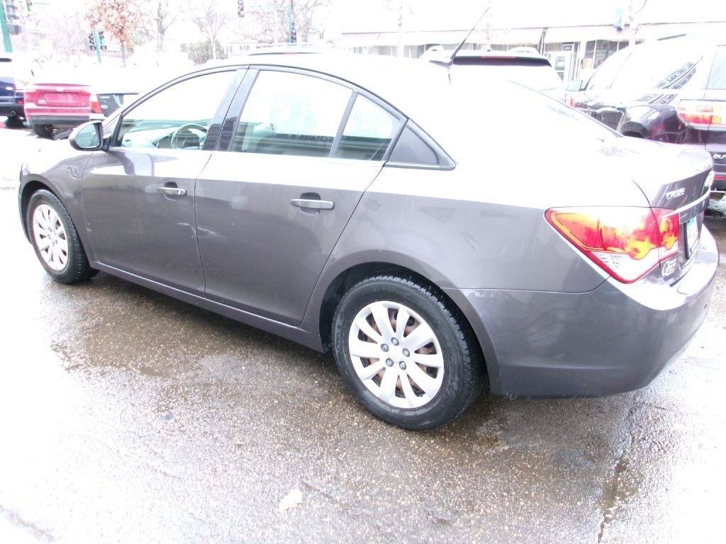 Used 2011 Chevrolet Cruze LT FWD image 6