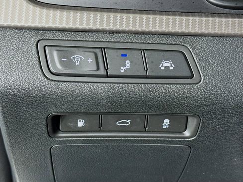 Used 2018 Hyundai Sonata Limited image 11