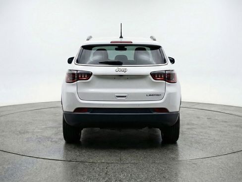 Used 2025 Jeep Compass Limited AWD/4WD image 7