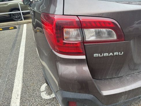 Used 2019 Subaru Outback 2.5i Limited image 19