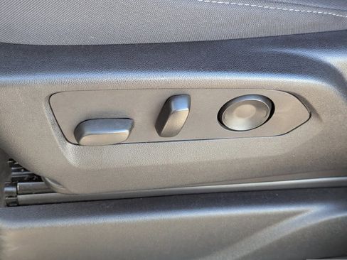 Used 2024 Chevrolet Tahoe LS image 24