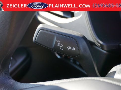 Used 2025 Ford Escape Active AWD/4WD image 23