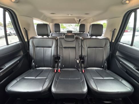 Used 2024 Ford Expedition Max XLT AWD/4WD image 28