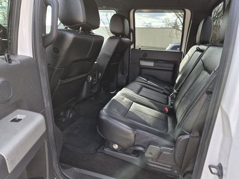 Used 2014 Ford F250 Lariat w/ Chrome Package image 19