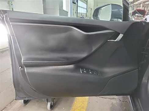 Used 2018 Tesla Model S 75D image 9