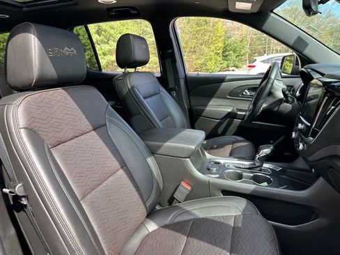 Used 2023 Chevrolet Traverse High Country w/ LPO, 'HIT The Road' Package AWD/4WD image 18