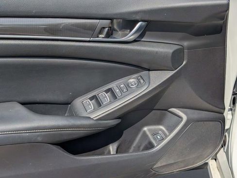 Used 2022 Honda Accord Sport image 12